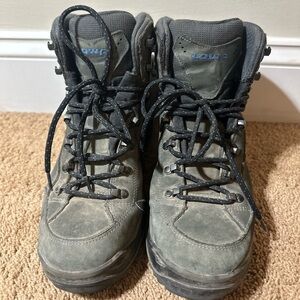 Lowa Renegade Evo GTX Mid Mens 8.5 Hiking Boots Gortex Vibram Waterproof